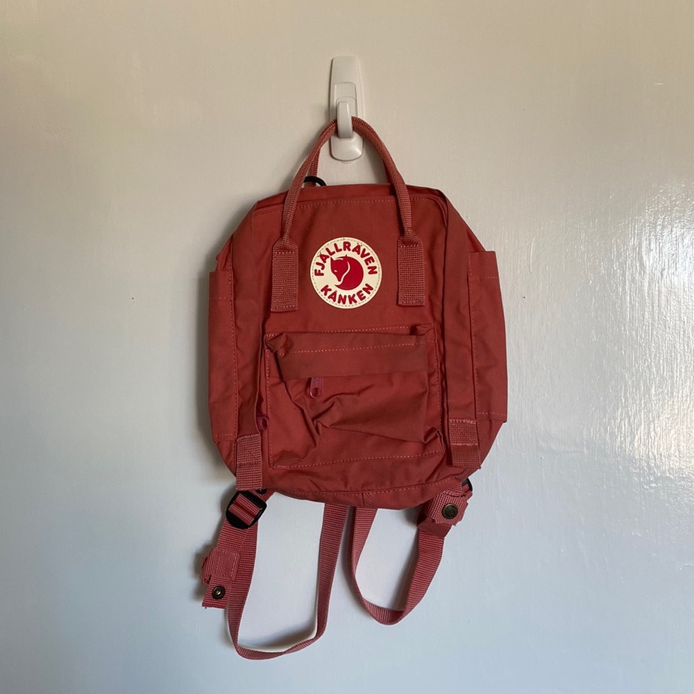 fjallraven kanken mini backpack